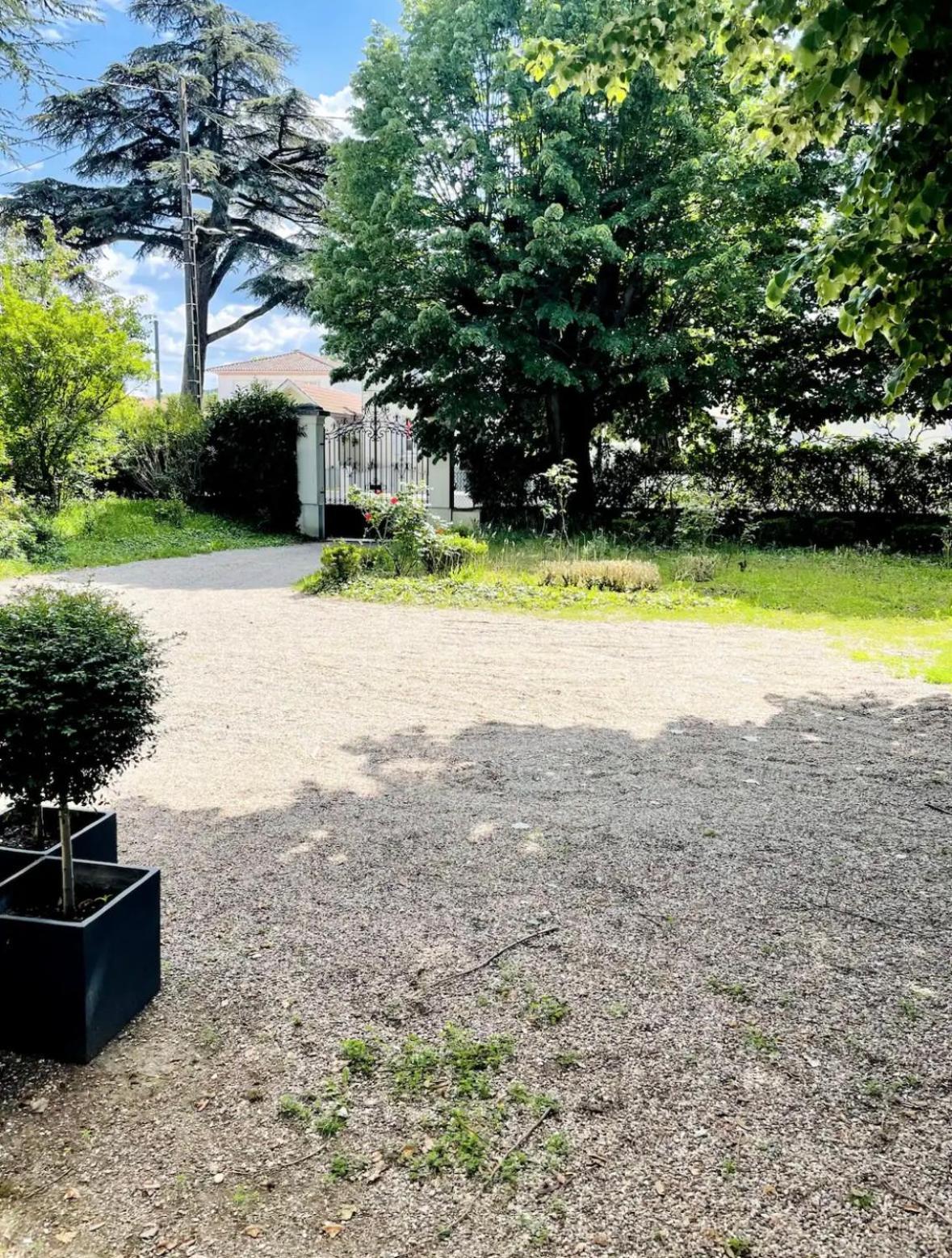 La Maison De Romance D'Hauterive Villeneuve-sur-Lot Luaran gambar
